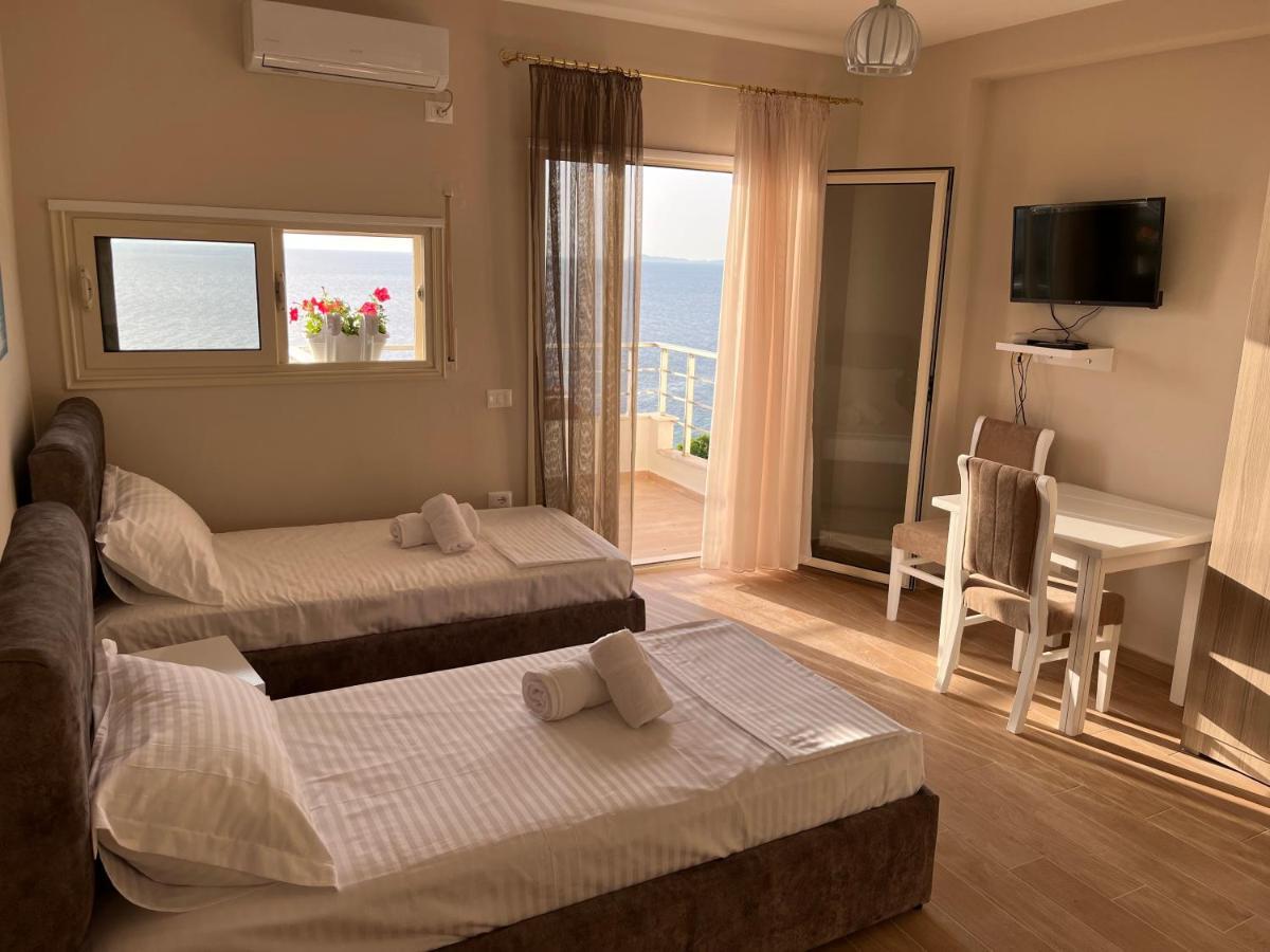 Lotus Apartments Vlore Bagian luar foto