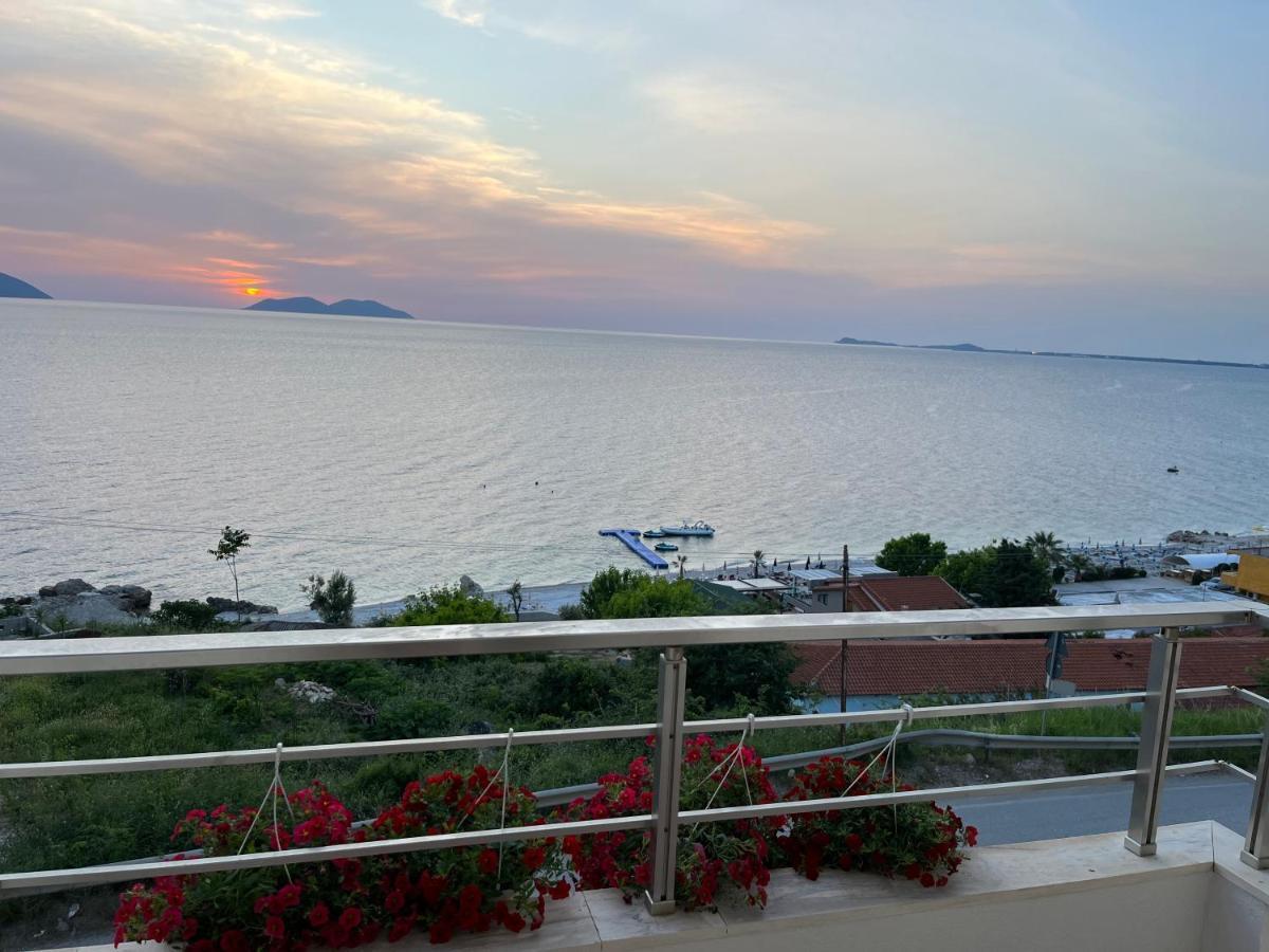 Lotus Apartments Vlore Bagian luar foto