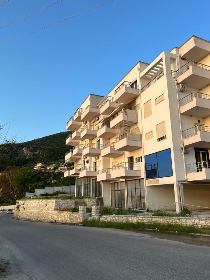 Lotus Apartments Vlore Bagian luar foto