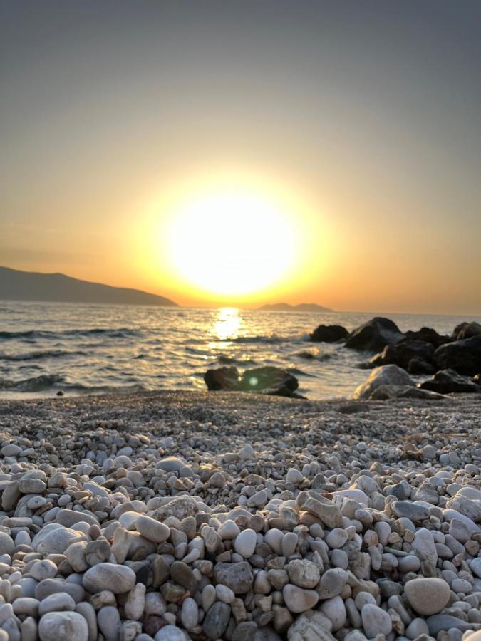 Lotus Apartments Vlore Bagian luar foto