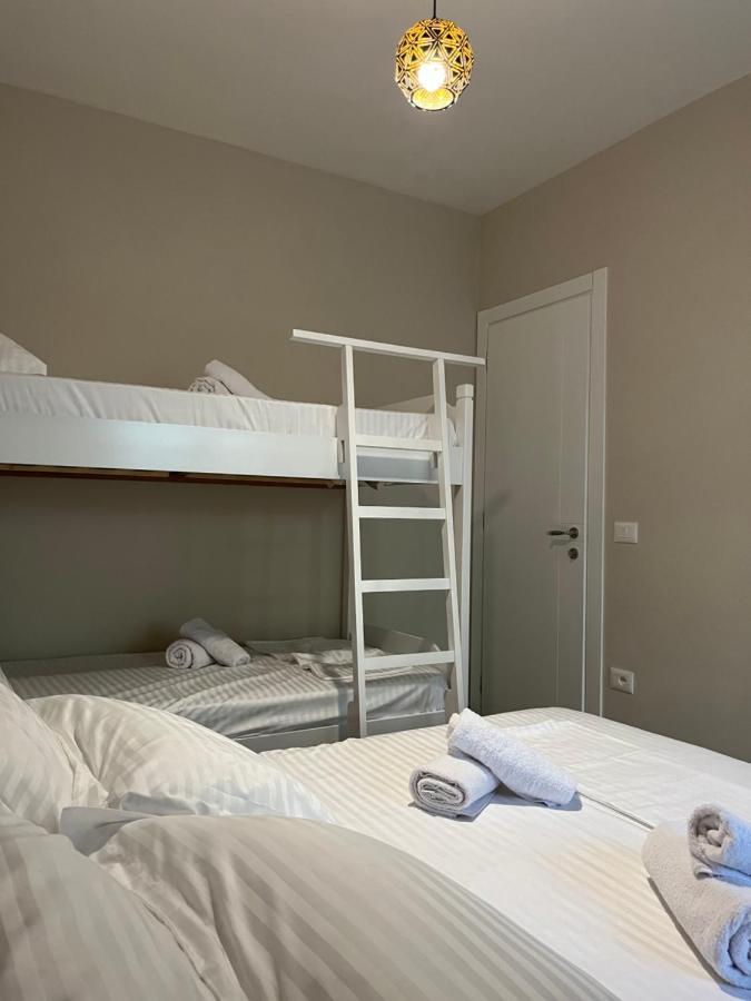 Lotus Apartments Vlore Bagian luar foto