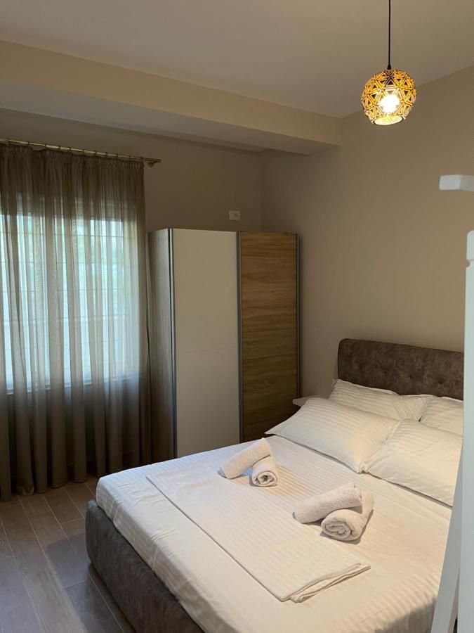 Lotus Apartments Vlore Bagian luar foto