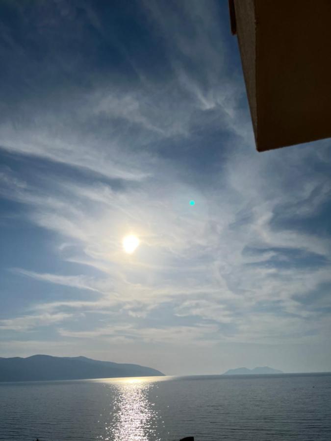 Lotus Apartments Vlore Bagian luar foto