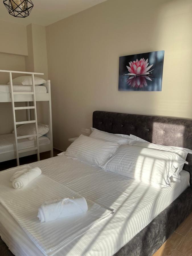 Lotus Apartments Vlore Bagian luar foto