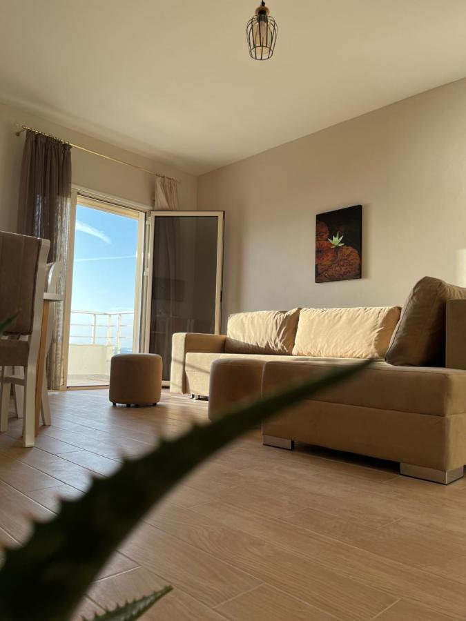 Lotus Apartments Vlore Bagian luar foto