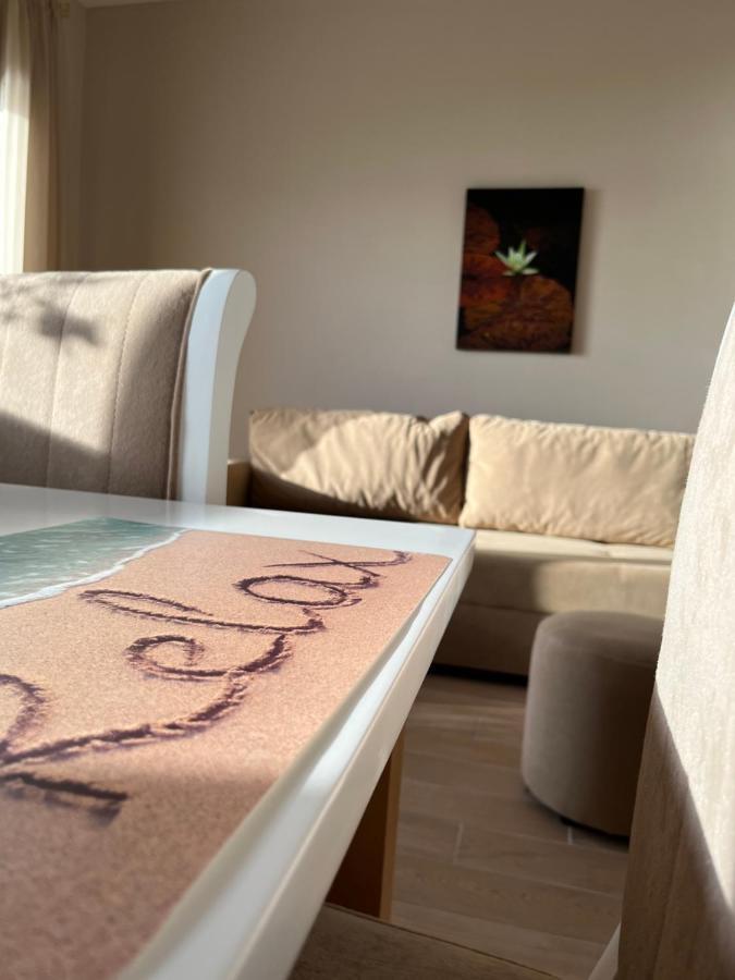 Lotus Apartments Vlore Bagian luar foto