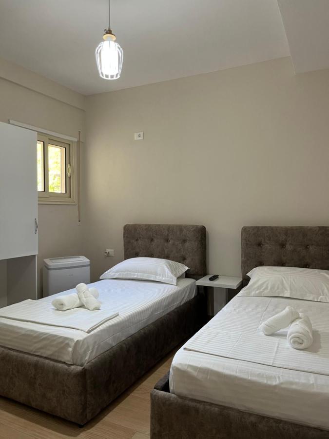 Lotus Apartments Vlore Bagian luar foto