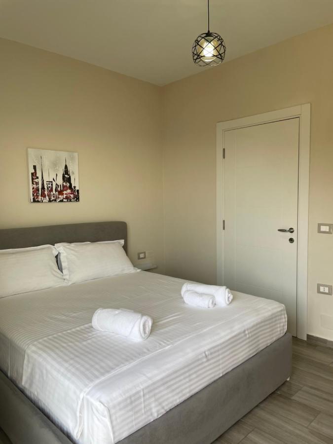 Lotus Apartments Vlore Bagian luar foto