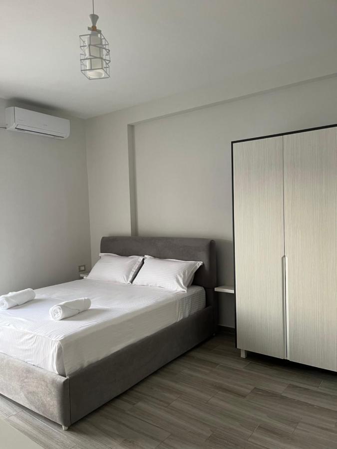 Lotus Apartments Vlore Bagian luar foto