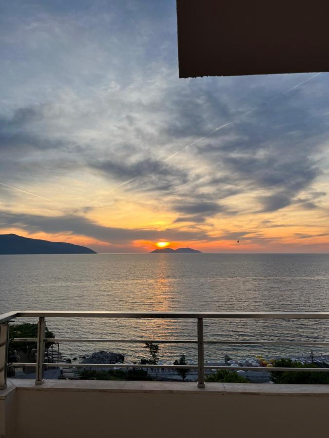 Lotus Apartments Vlore Bagian luar foto