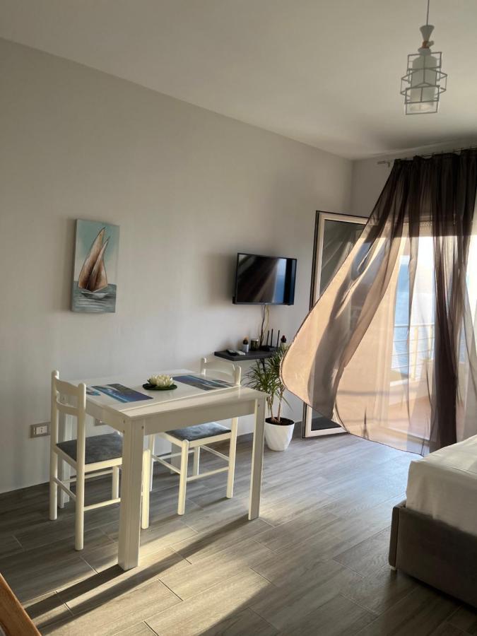 Lotus Apartments Vlore Bagian luar foto