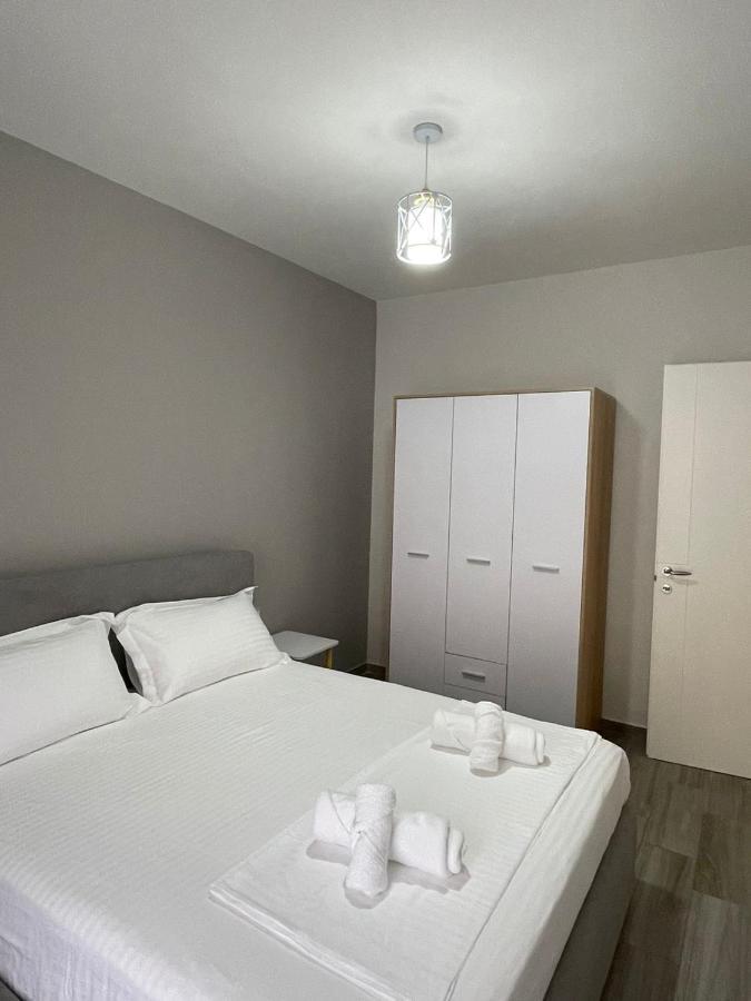 Lotus Apartments Vlore Bagian luar foto