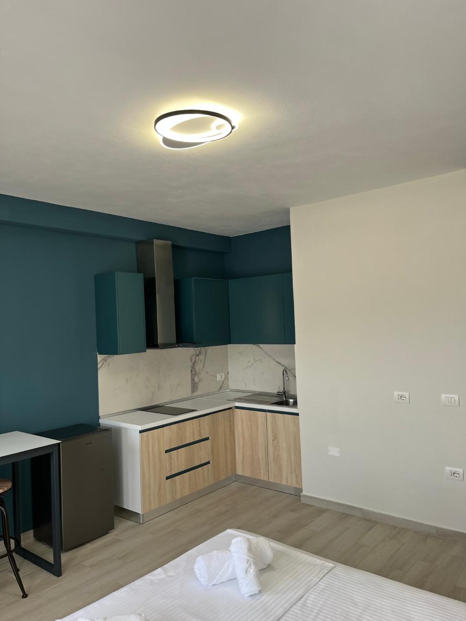 Lotus Apartments Vlore Bagian luar foto