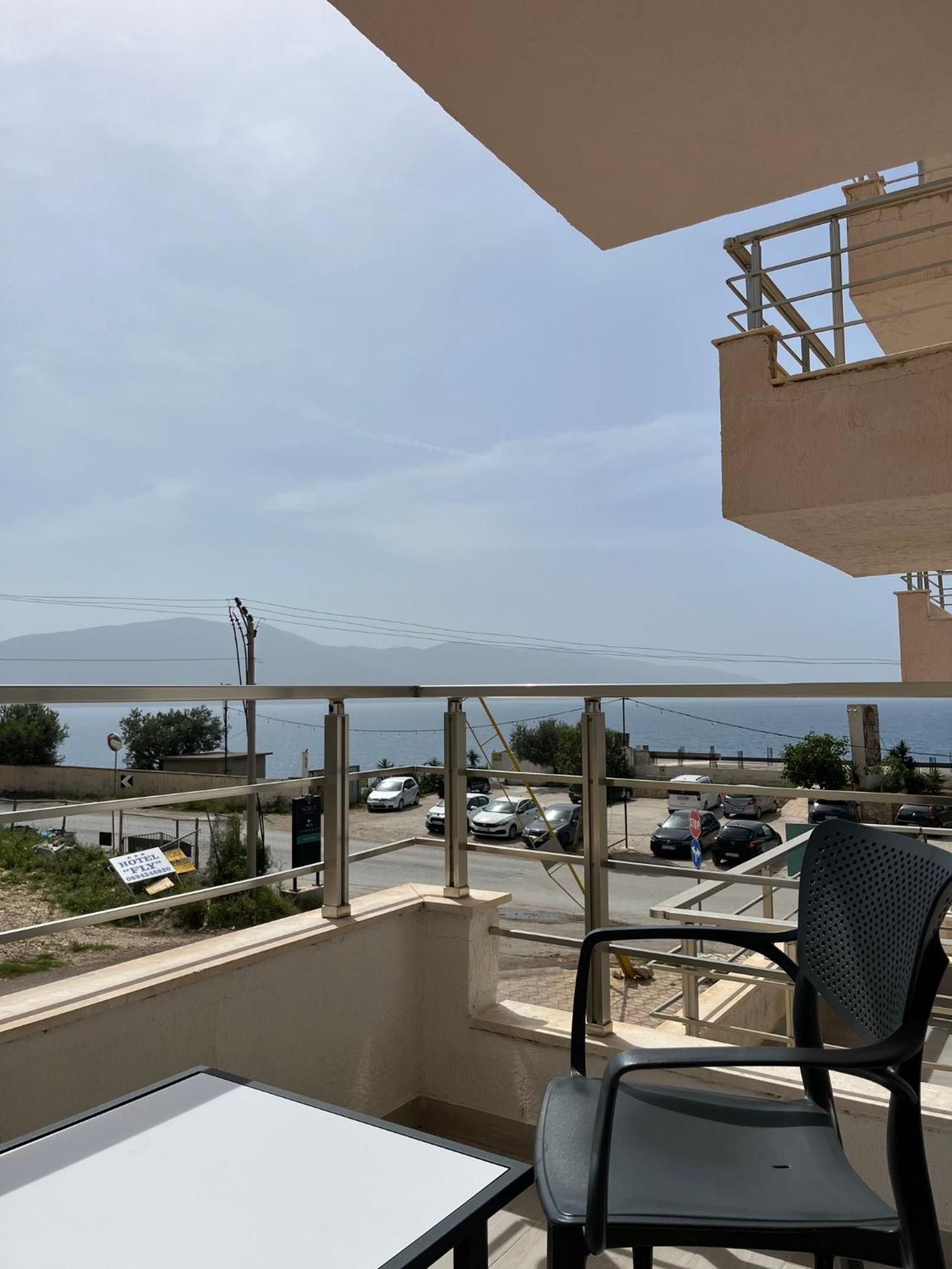 Lotus Apartments Vlore Bagian luar foto